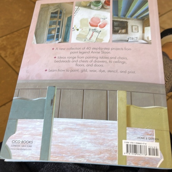 Annie Sloan painted sloan paint recipes book - Picture 2 of 2